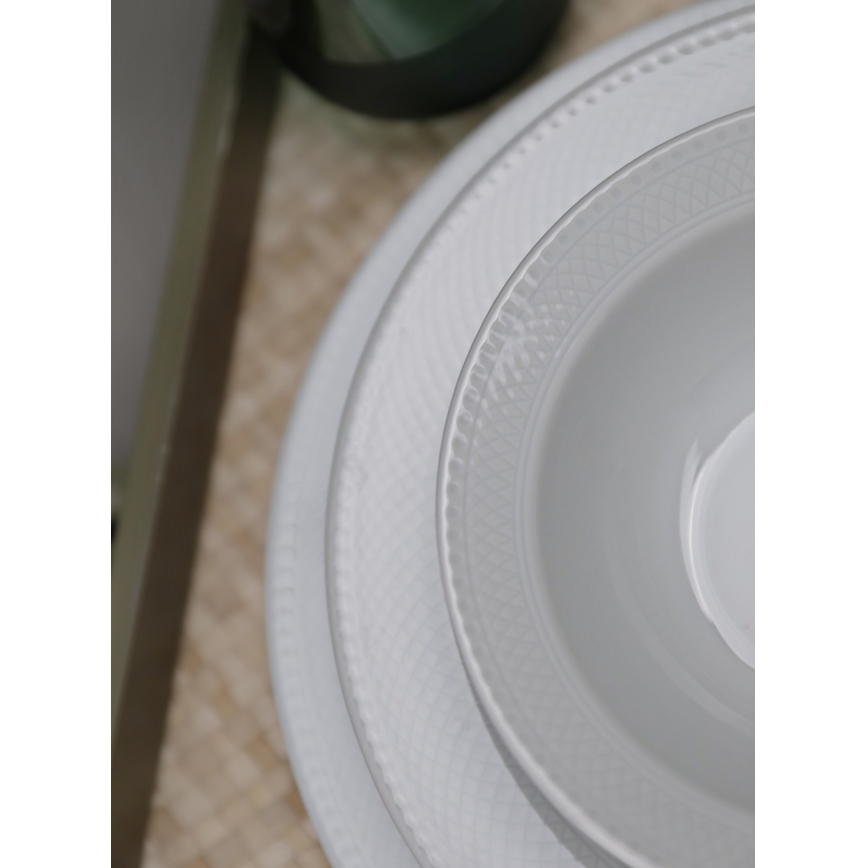 18-delt spisesæt i hvidt porcelæn