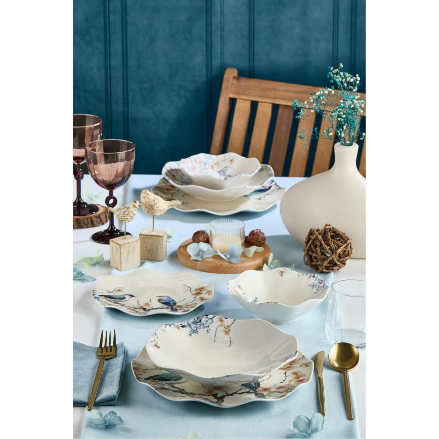 24-delers spisesæt i farverigt porcelæn