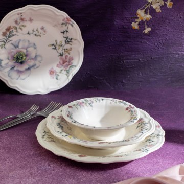 24-delt spisestel i flerfarvet porcelæn