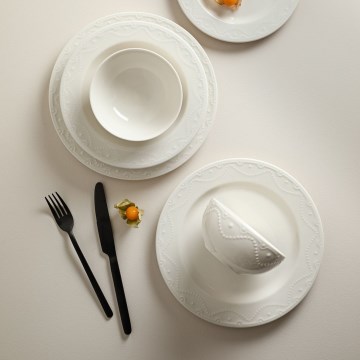 24-delt spisesæt i hvidt porcelæn