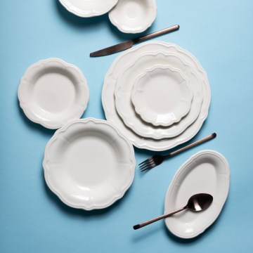 24-delt spisesæt i hvidt porcelæn