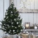 Nyd julen med et kunstigt juletræ, der ikke fælder
