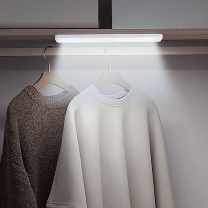 Aigostar - LED Skabslampe med bevægelsessensor LED/1,5W/3xAA 6500K