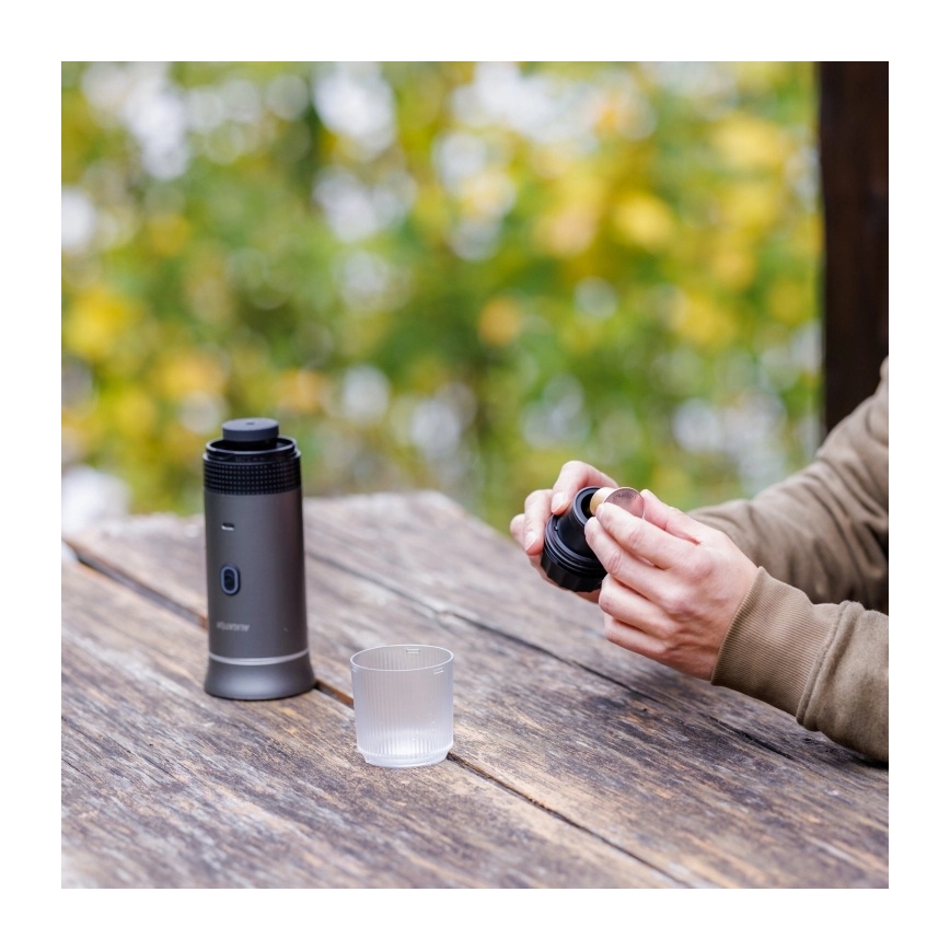 Aligator ACM002 - PortaCaffé 3-i-1 genopladelig rejsekaffemaskine 72 W/7500 mAh grå