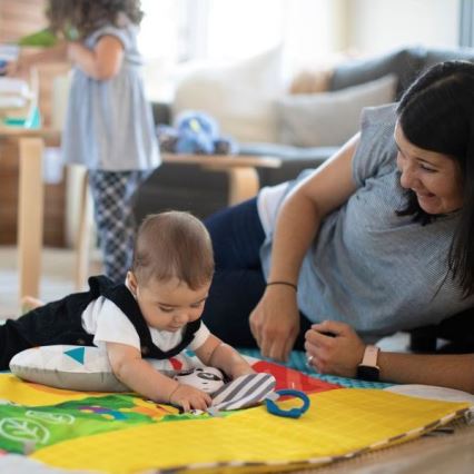 Baby Einstein - Legetæppe til børn 5-i-1 PATCH'S COLOR PLAYSPACE 3xAAA