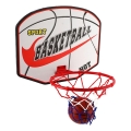 Basketballkurv med bold