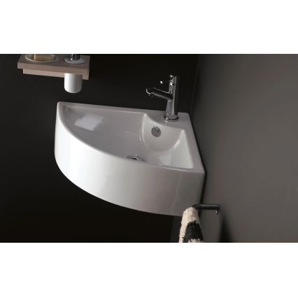 Bathco 0043 - Hjørnevægmonteret håndvask OPORTO 64,5x47 cm porcelæn/hvid