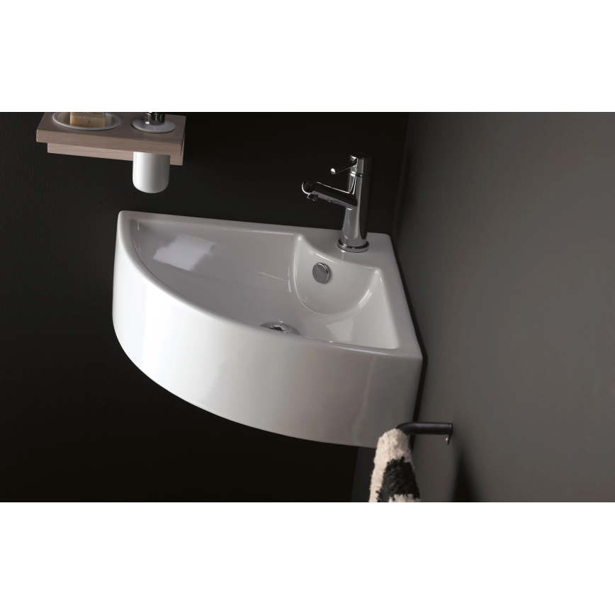 Bathco 0043 - Hjørnevægmonteret håndvask OPORTO 64,5x47 cm porcelæn/hvid