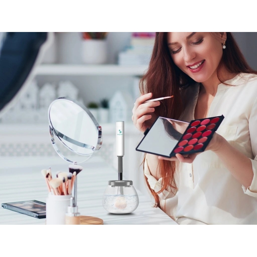 Beper - Renseapparat til makeupbørster 2xAAA