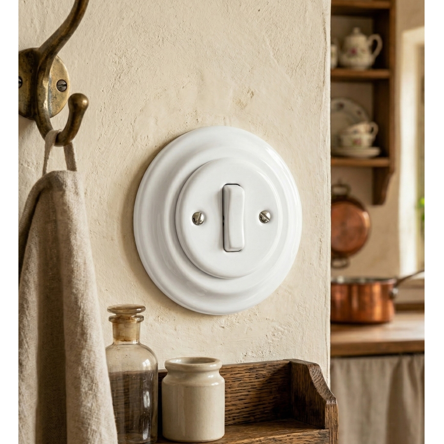 Bohemia-Design - Porcelæns-retro enkeltafbryder med ramme nr. 6, hvid