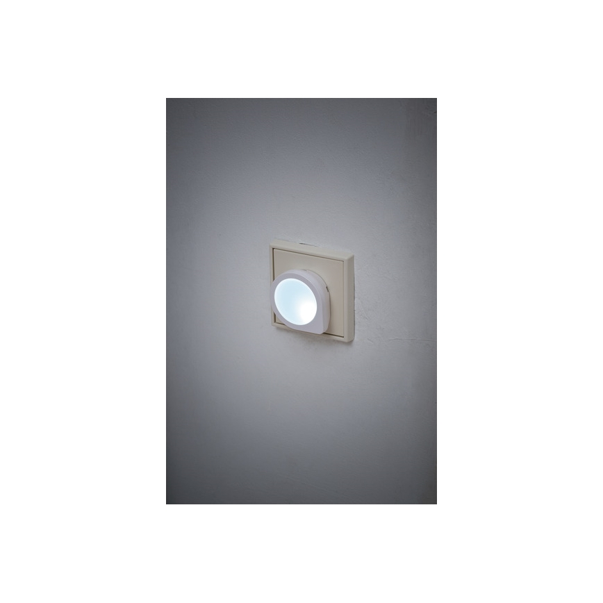 Brennenstuhl - LED natlampe med sensor LED/0,2W/230V til stikkontakt