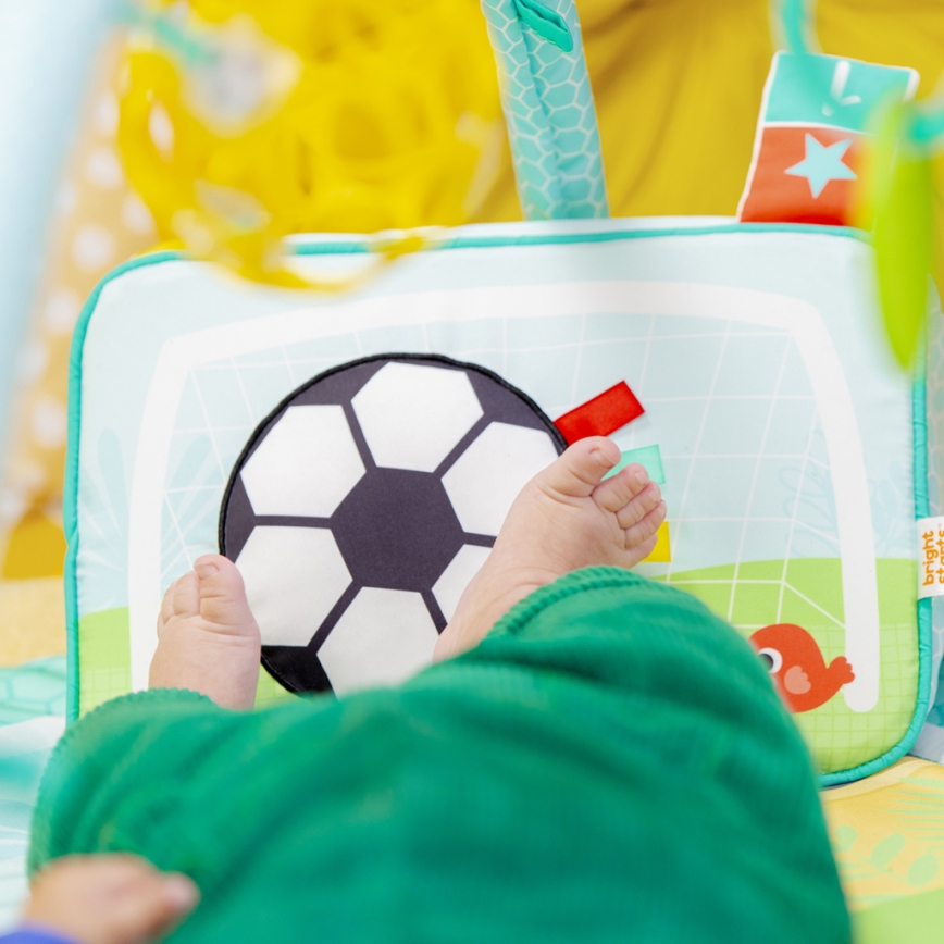 Bright Starts - Babylegetæppe OBALL GRIP & KICK 3xAA