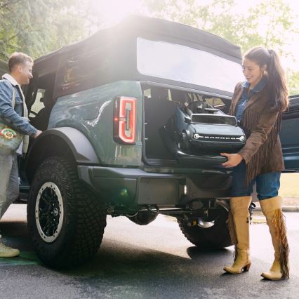 Bright Starts - Gåvogn FORD BRONCO 3xAA