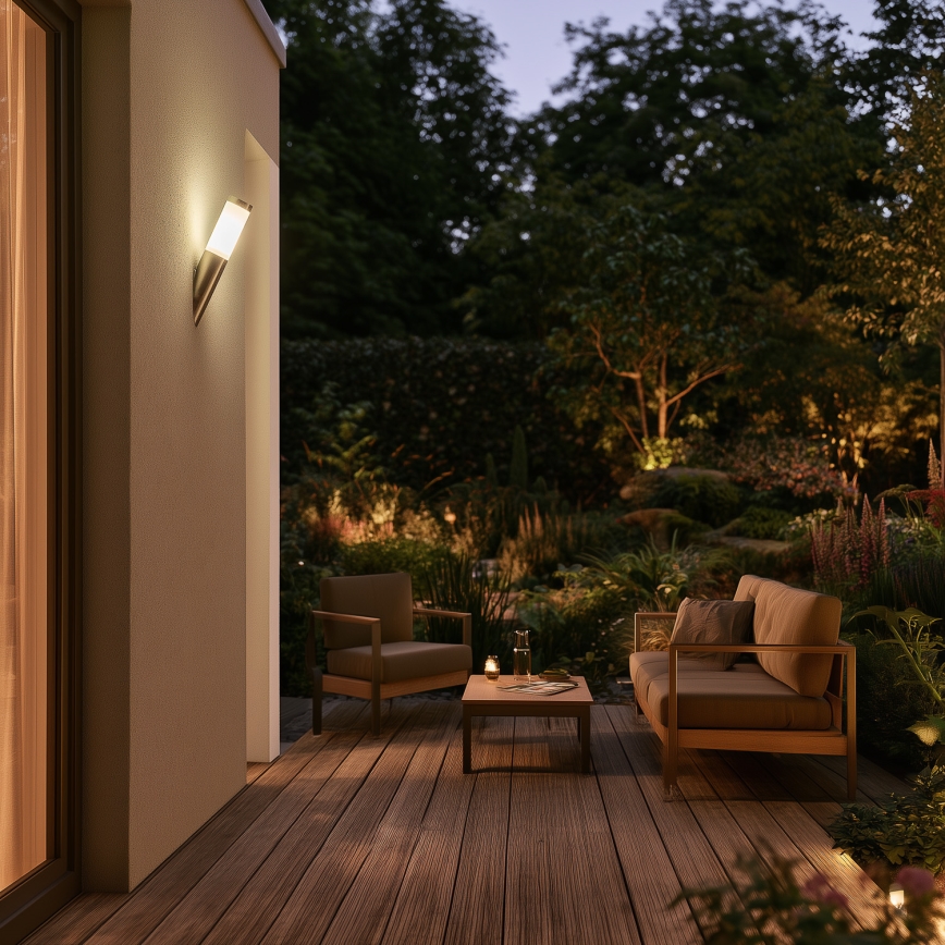 BRILAGI - LED udendørs væglampe ELIA 1xE27/7W/230V 4000K IP44 mat krom