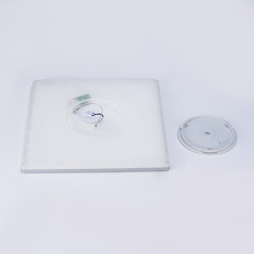 Brilagi - LED loftlampe til badeværelse ULTRA SLIM LED/24W/230V 42x42 cm sølv IP54