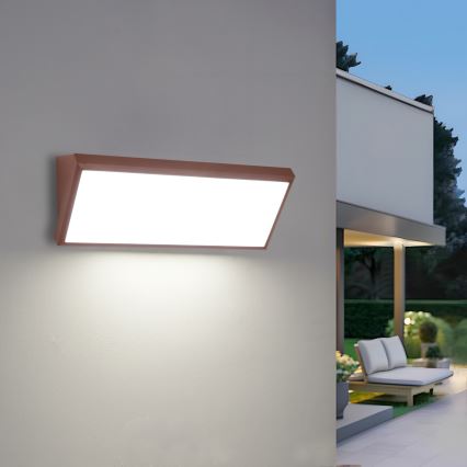 Brilagi - LED Udendørs væglampe med sensor TRIANGLE LED/42W/230V 45 cm brun IP65