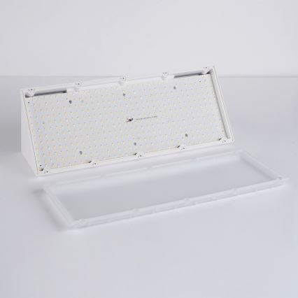 Brilagi - LED udendørs vægarmatur TRIANGLE LED/42W/230V 3000/4000/6500K 45 cm hvid IP65