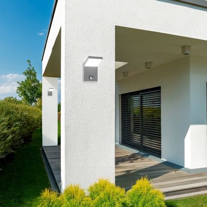 Brilagi - LED udendørs væglampe med sensor RIANO LED/8W/230V sølv IP65
