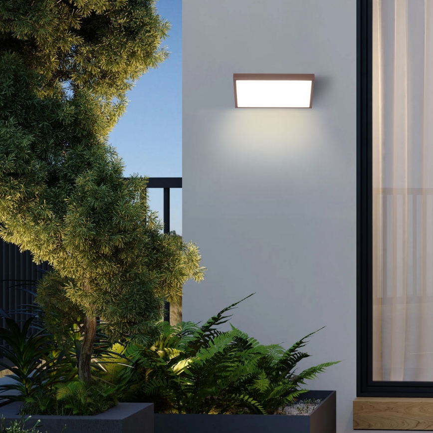 Brilagi - TRIANGLE LED udendørs vægarmatur med sensor, 20W/230V, brun, IP65