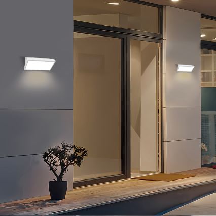 Brilagi - LED udendørs væglampe med sensor TRIANGLE LED/20W/230V hvid IP65