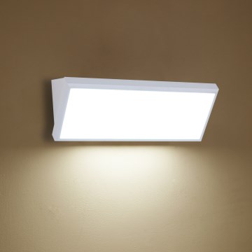 Brilagi - LED udendørs væglampe med sensor TRIANGLE LED/42W/230V hvid IP65