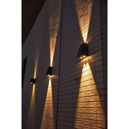 Brilagi - Soldrevet LED væglampe PYRAMID LED/2W/3,2V 1300 mAh IP54