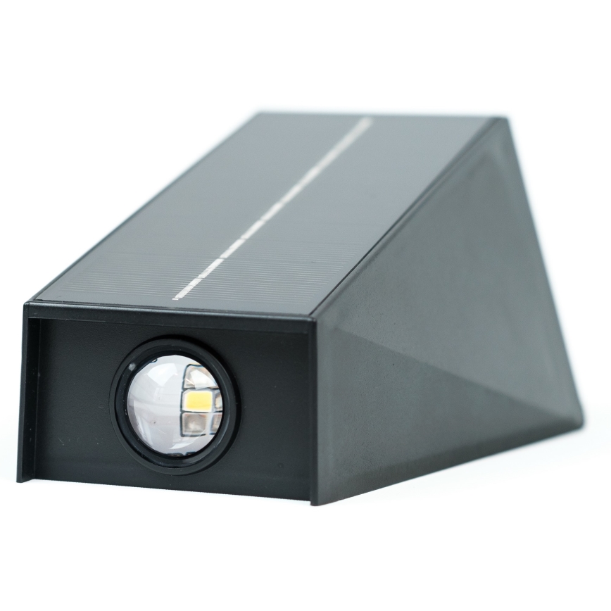 Brilagi - Soldrevet LED væglampe PYRAMID LED/2W/3,2V 1300 mAh IP54