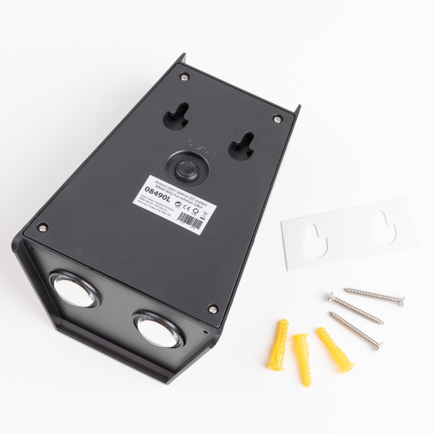 Brilagi - Soldrevet LED væglampe PYRAMID LED/2W/3,2V 1300 mAh IP54