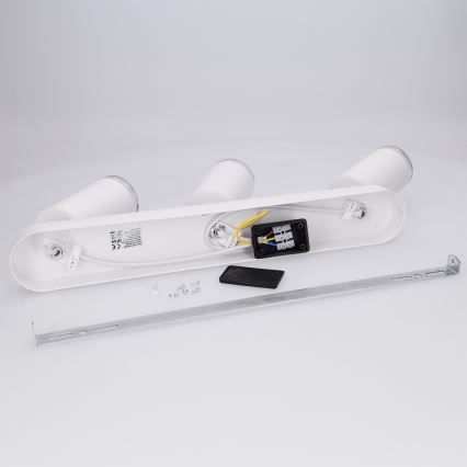 Brilagi - Spotlampe til badeværelse SELE 3xGU10/30W/230V IP44 hvid