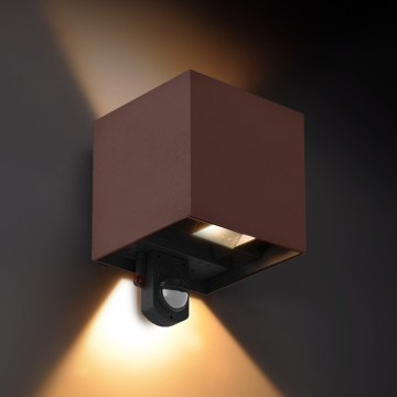 Brilagi - Udendørs LED-væglampe CUBE med sensor, 6W/230V, brun, IP65