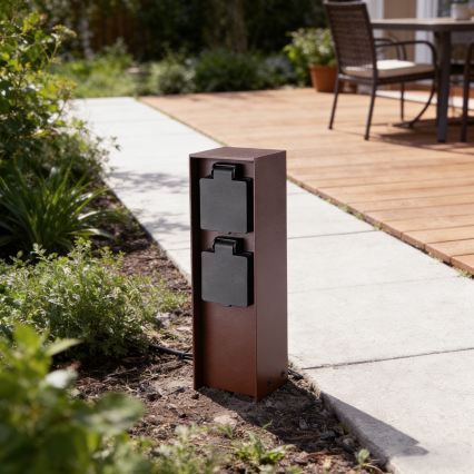 Brilagi - Udendørs stikkontaktstolpe PILLAR 2Z SCHUKO 230V IP44 brun