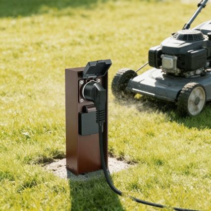 Brilagi - Udendørs stikkontaktstolpe PILLAR 2Z SCHUKO 230V IP44 brun