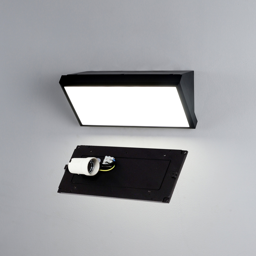 Brilagi - Udendørs væglampe TRIANGLE 1xE27/60W/230V sort IP65