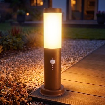 Brilagi - Udendørslampe med bevægelsessensor NOVA 1xE27/15W/230V 40 cm IP44 brun
