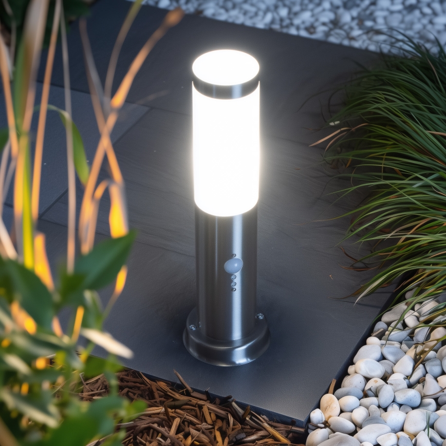 BRILAGI - Udendørslampe med sensor NOVA 1xE27/15W/230V 40 cm IP44 mat krom