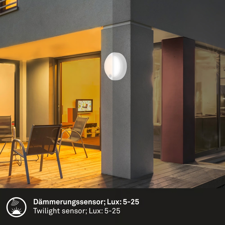 Brilo - Genopladelig LED-væglampe til udendørs brug med sensor, 4 W/5 V, 4400 mAh, IP44, hvid
