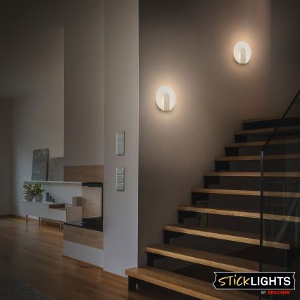 Briloner 3889012 - LED genopladelig væglampe med bevægelses- og skumringssensor TARO LED/2,5W/5V 1800 mAh mat krom