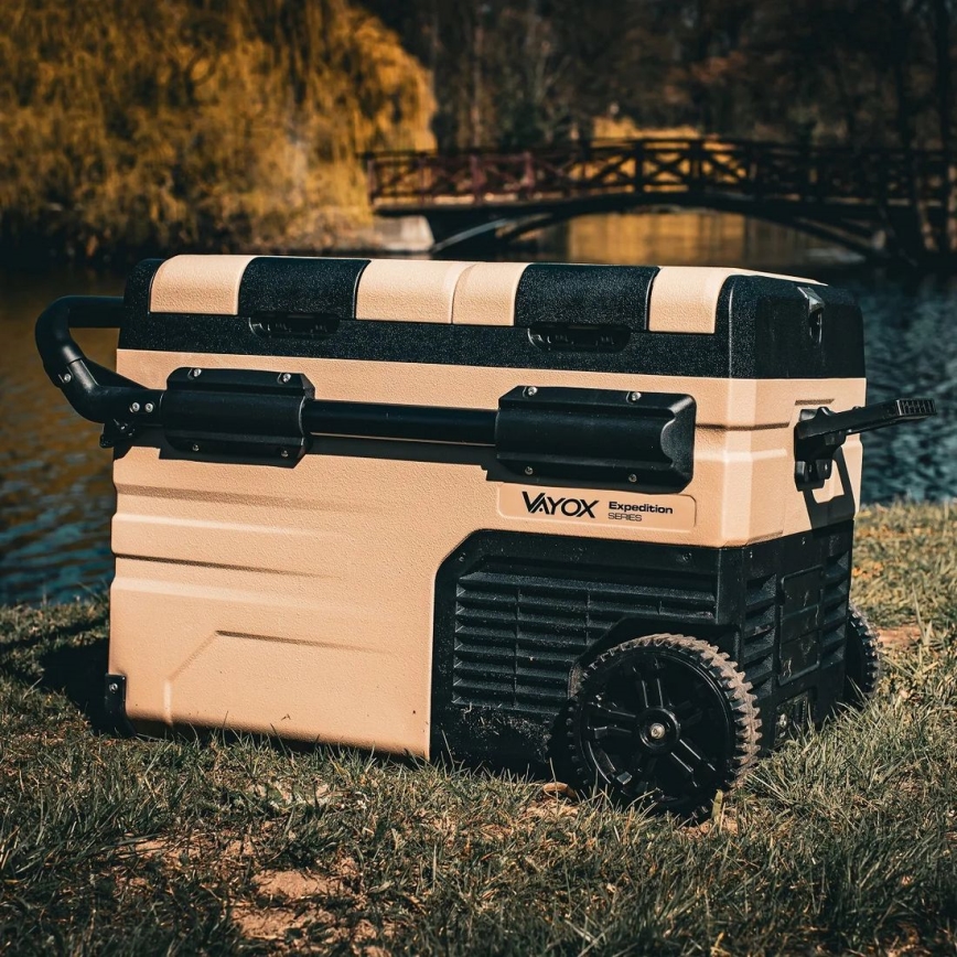 Bærbar køleskab til bil med LCD-display 39 l 230V/12V/24V brun