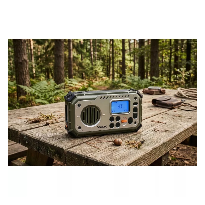 Campingradio med håndsving, solcellepanel og LED-lommelygte med powerbankfunktion 5V/3xAAA/2000 mAh IPX4 grøn
