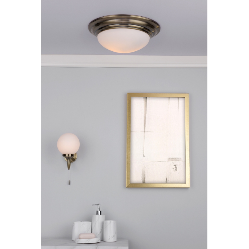 Där Lighting BAR5075 - Badeværelsesloftlampe BARCLAY 1xE27/60W/230V Ø 38 cm messing