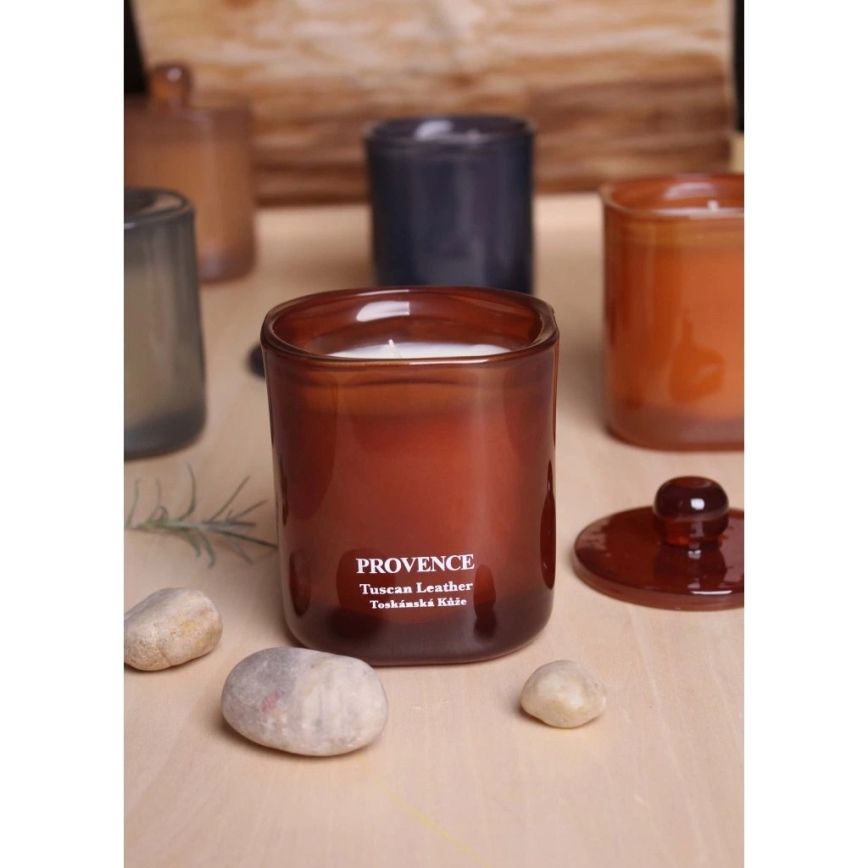 Duftlys TUSCAN LEATHER 180 g — op til 25 timers brændetid