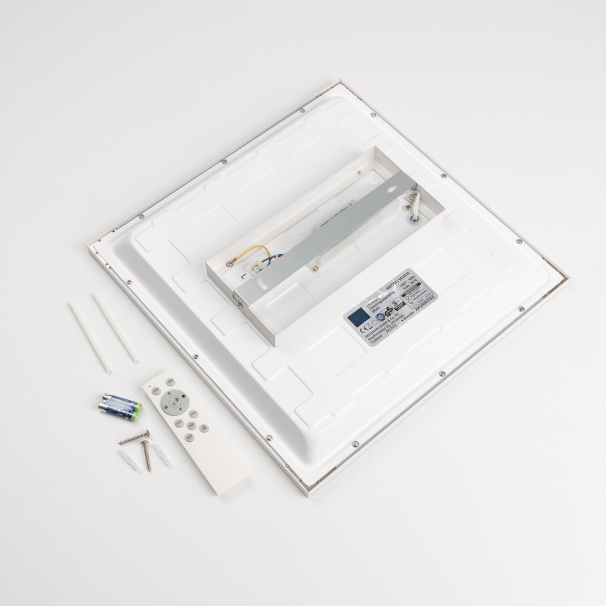 RGBW LED, dæmpbart påbygningspanel 22W/230V 2700–6500K 29,5x59,5 cm hvid + fjernbetjening