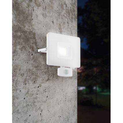 Eglo - LED projektør med sensor LED/30W/230V IP44