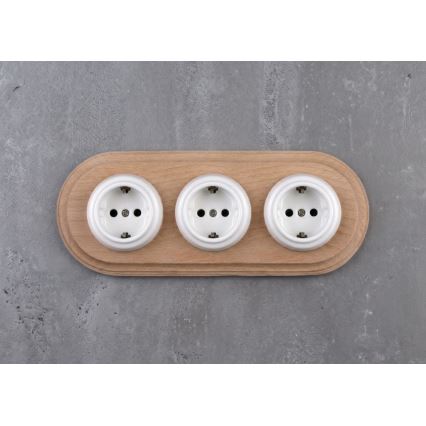 Elhard - Tredobbelt keramisk retro-stikkontakt til boligen med ramme SCHUKO 230V hvid/lyst træ