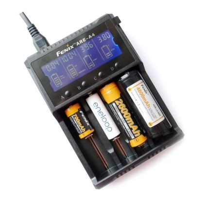 Fenix FENAREA4 - Batterioplader 4xLi-ion/AAA/AA/C 5V