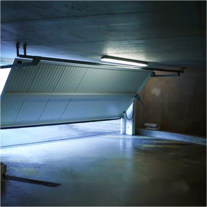 Fluorescerende arbejdslampe HERMIC T8 2xG13/18W/230V IP65