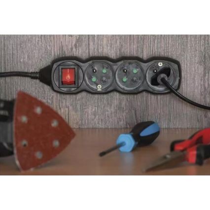 Forlængerledning med afbryder 4Z 3m sort
