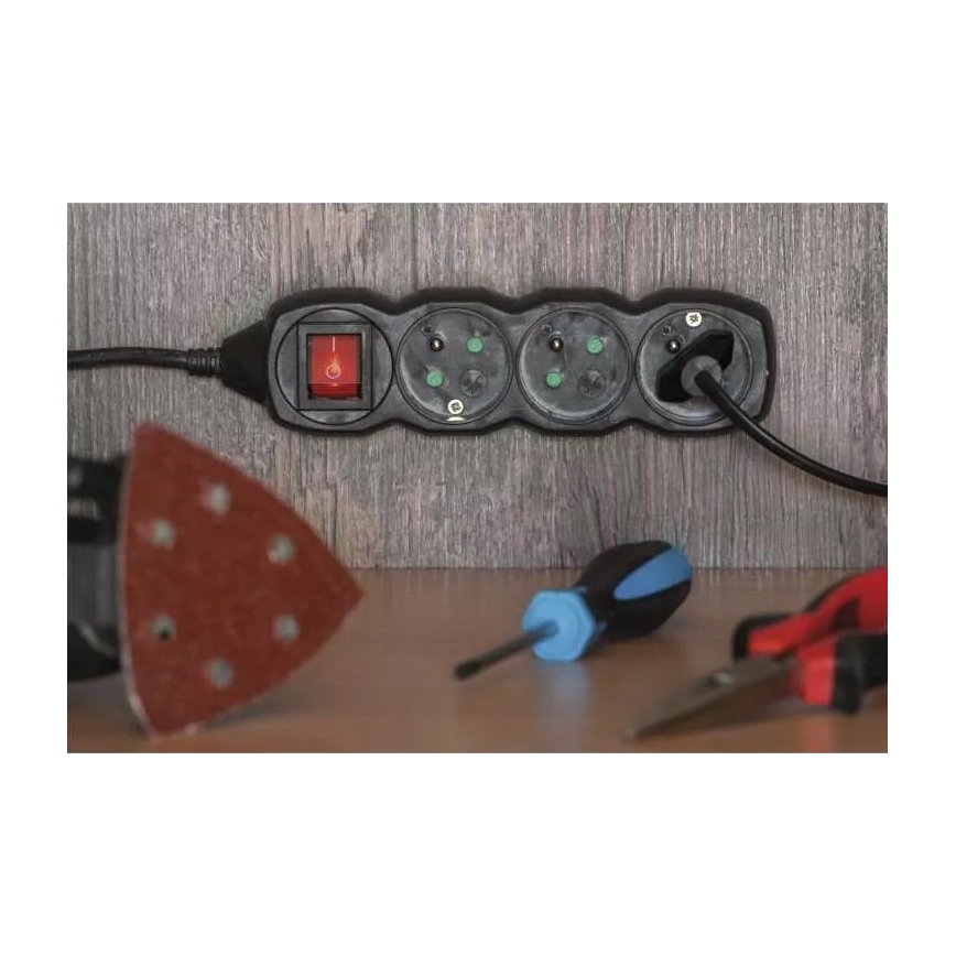 Forlængerledning med afbryder 4Z 3m sort