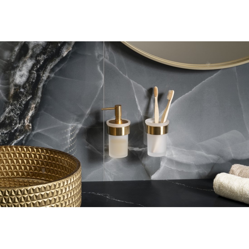 Gedy - Vægmonteret sæbedispenser PIRENEI 110 ml mælkehvidt glas/mat guld