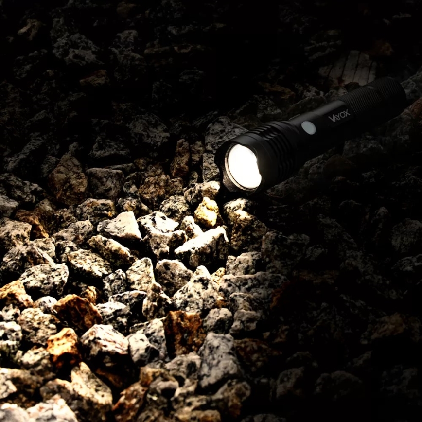 Genopladelig LED lommelygte LED/10W/5V IPX4 800 skinnende 1200 mAh
